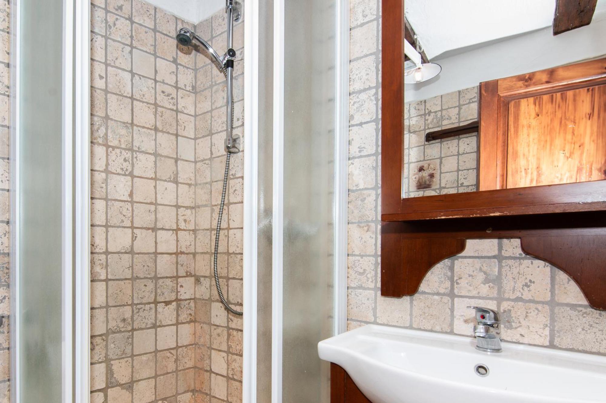 Apartments Valentinus 1800 Sežana المظهر الخارجي الصورة