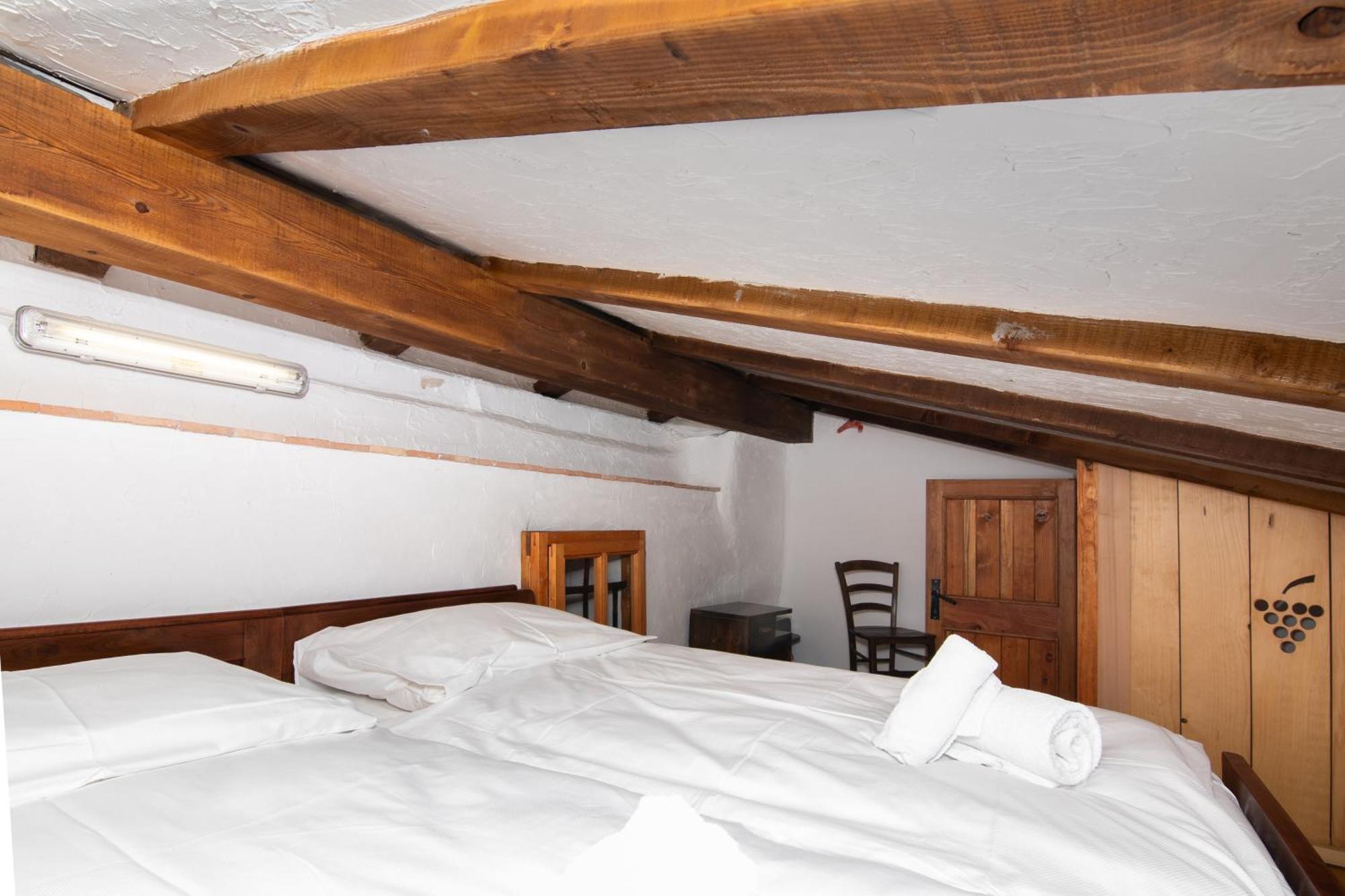 Apartments Valentinus 1800 Sežana المظهر الخارجي الصورة