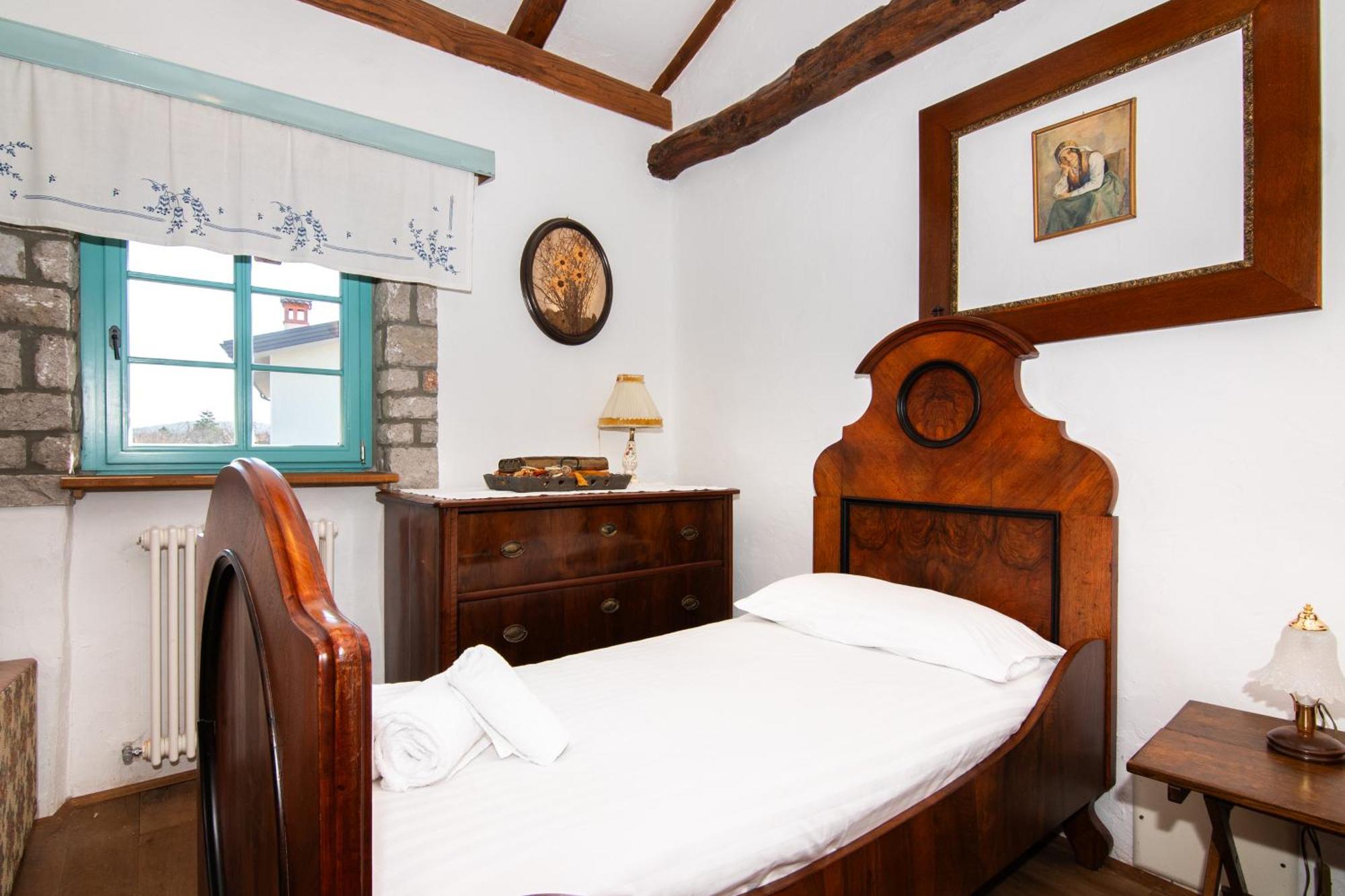 Apartments Valentinus 1800 Sežana المظهر الخارجي الصورة