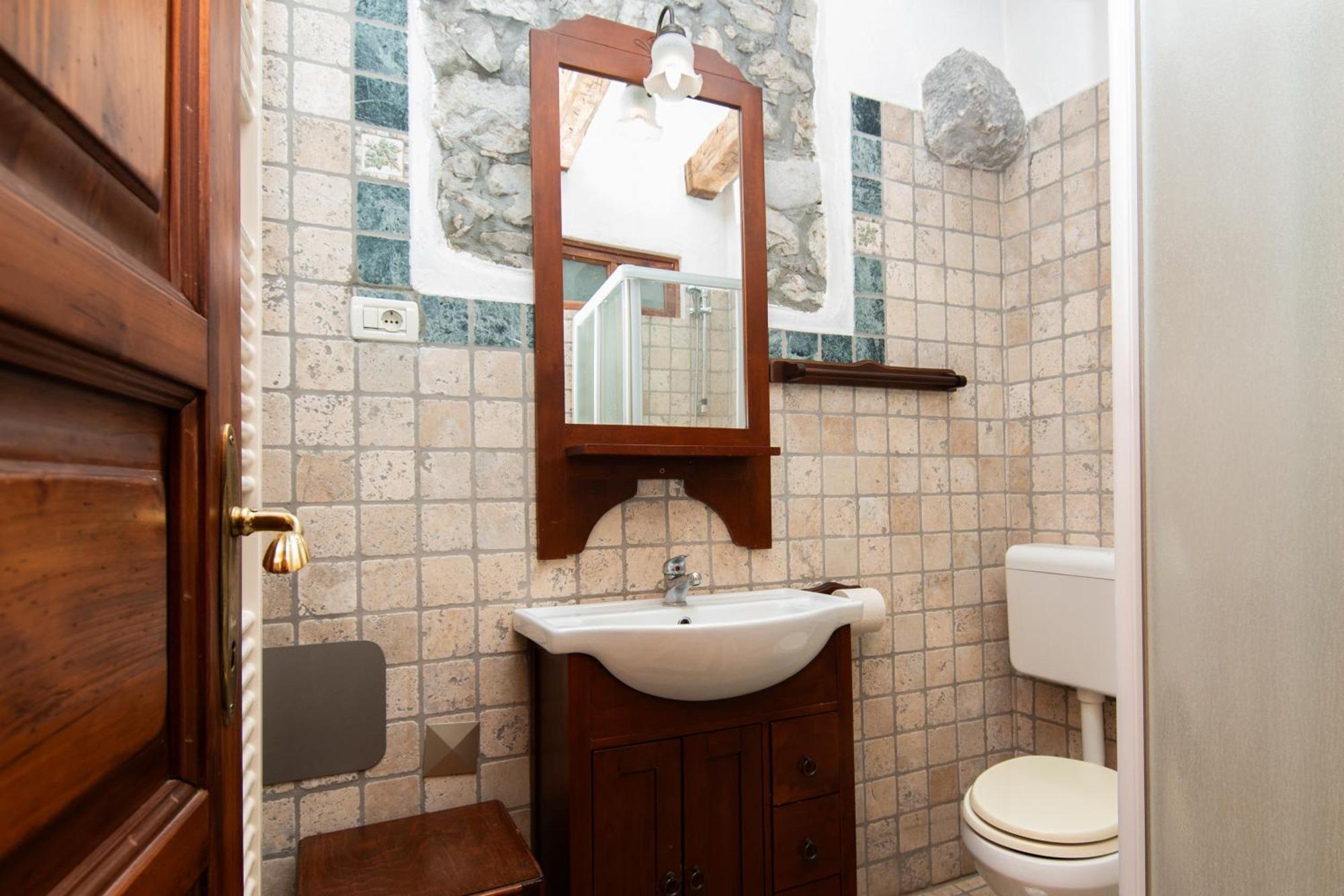 Apartments Valentinus 1800 Sežana المظهر الخارجي الصورة