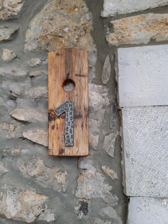 Apartments Valentinus 1800 Sežana المظهر الخارجي الصورة