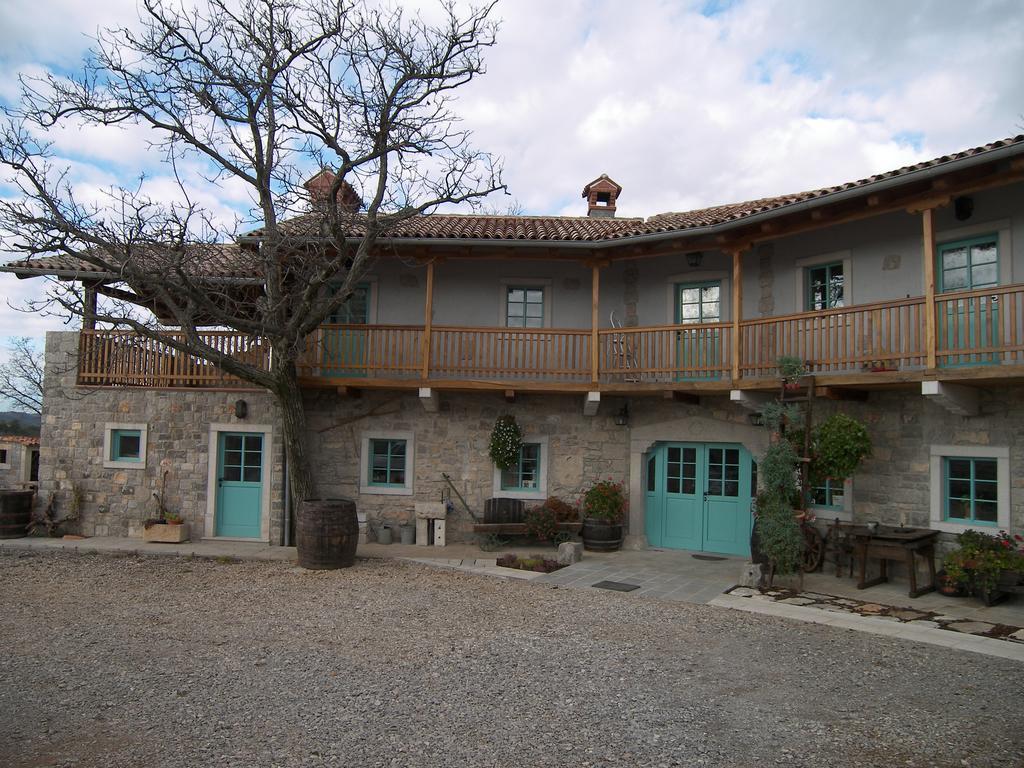 Apartments Valentinus 1800 Sežana المظهر الخارجي الصورة