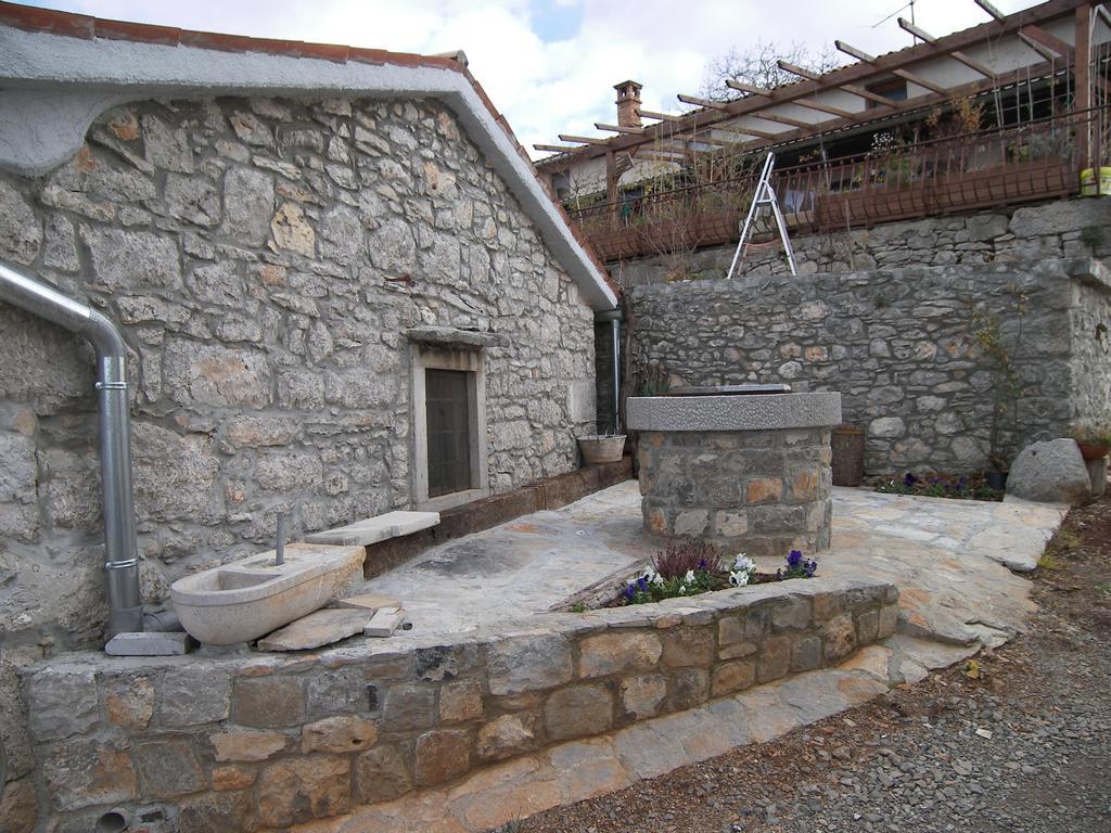 Apartments Valentinus 1800 Sežana المظهر الخارجي الصورة